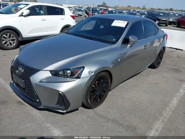 JTHBA1D24J5073074 2018 LEXUS IS - Image 2