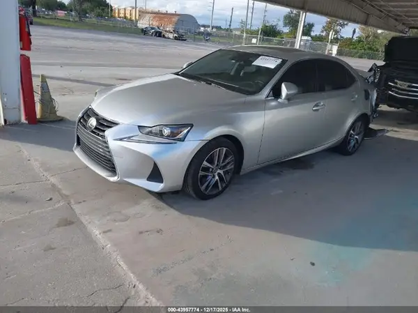 JTHBA1D24K5090250 2019 LEXUS IS - Image 2
