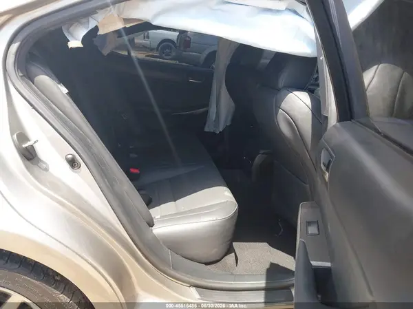 JTHBA1D24K5092774 2019 LEXUS IS - Image 8