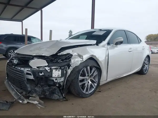 JTHBA1D24K5094864 2019 LEXUS IS - Image 2