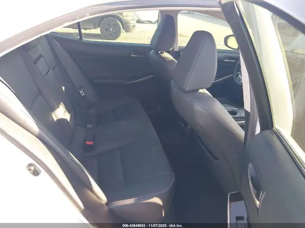 JTHBA1D24K5098140 2019 LEXUS IS - Image 8