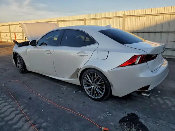 JTHBA1D25G5009036 2016 LEXUS IS - Image 2