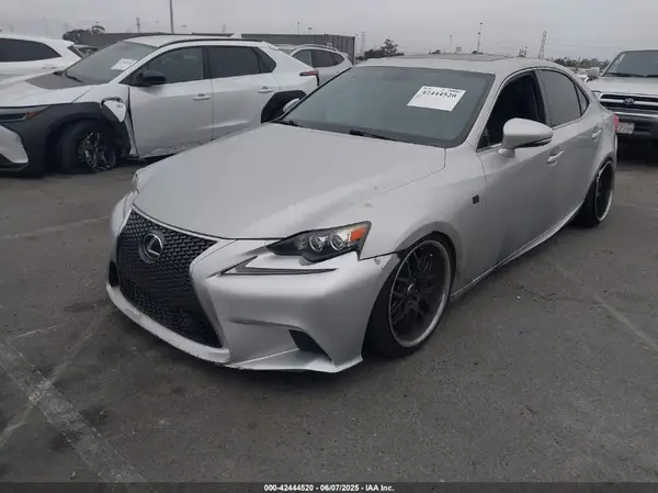 JTHBA1D25G5016097 2016 LEXUS IS - Image 2