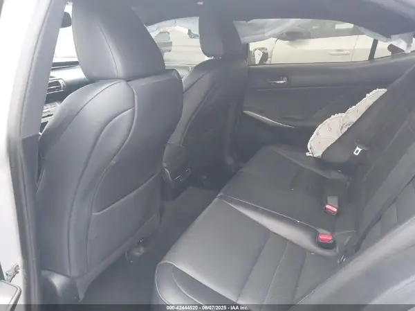 JTHBA1D25G5016097 2016 LEXUS IS - Image 8