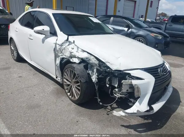 JTHBA1D25G5021039 2016 LEXUS IS - Image 1