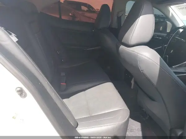 JTHBA1D25G5021039 2016 LEXUS IS - Image 8