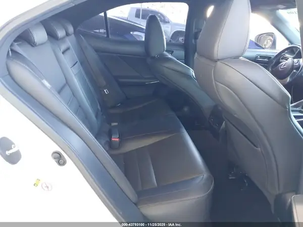 JTHBA1D25G5029660 2016 LEXUS IS - Image 8