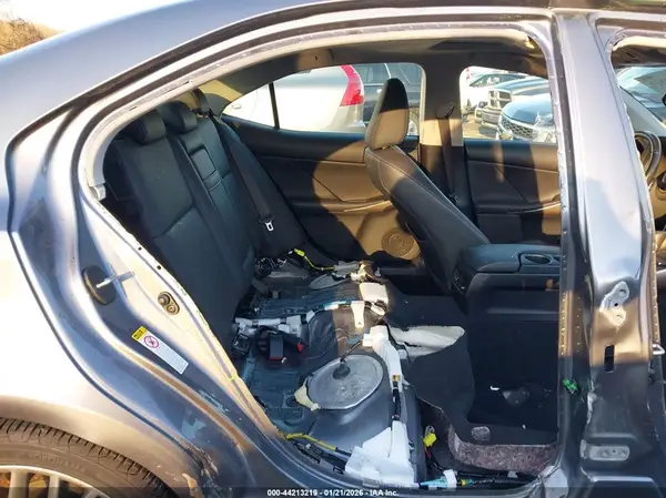 JTHBA1D25G5034390 2016 LEXUS IS - Image 8