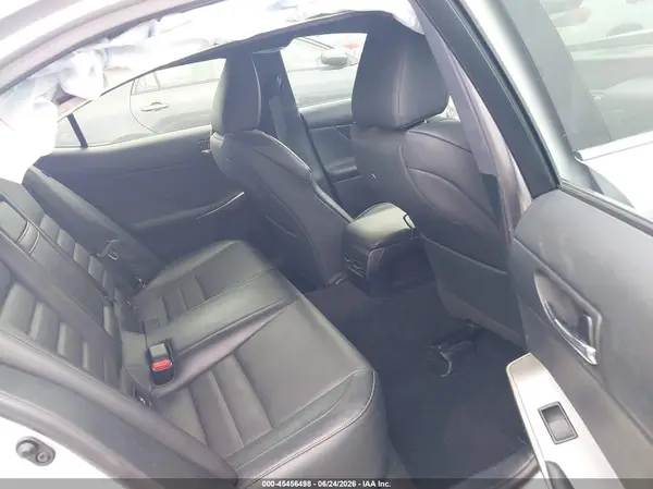 JTHBA1D25G5036611 2016 LEXUS IS - Image 8