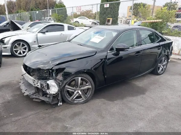JTHBA1D25H5041129 2017 LEXUS IS - Image 2