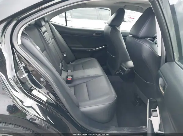JTHBA1D25H5041129 2017 LEXUS IS - Image 8