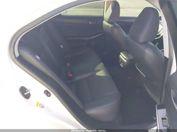 JTHBA1D25H5045455 2017 LEXUS IS - Image 8