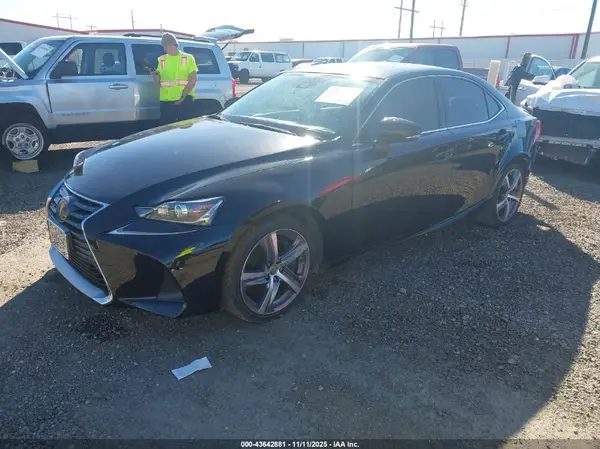 JTHBA1D25H5045553 2017 LEXUS IS - Image 2