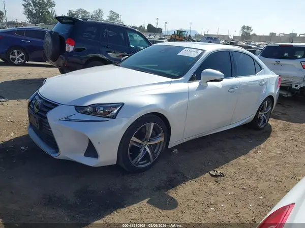 JTHBA1D25H5045634 2017 LEXUS IS - Image 2