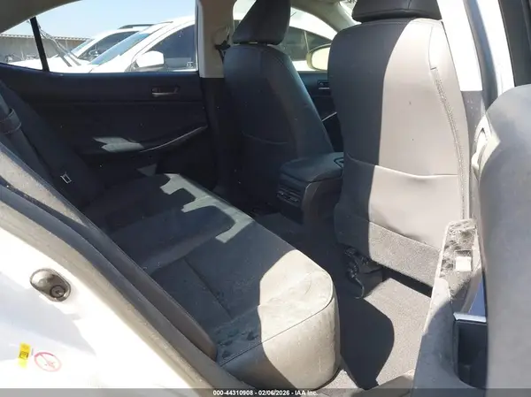JTHBA1D25H5045634 2017 LEXUS IS - Image 8