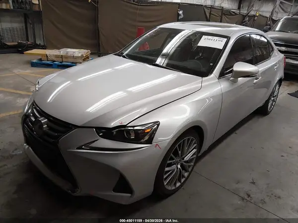 JTHBA1D25H5051093 2017 LEXUS IS - Image 2
