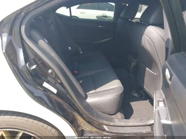JTHBA1D25H5052714 2017 LEXUS IS - Image 8