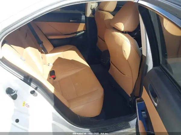 JTHBA1D25H5058562 2017 LEXUS IS - Image 8