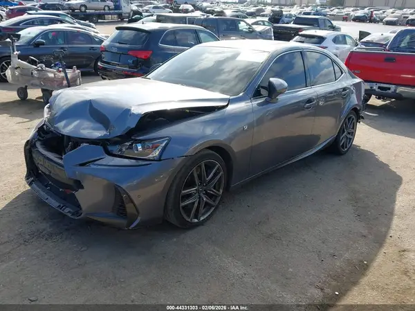JTHBA1D25J5062732 2018 LEXUS IS - Image 2