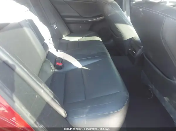 JTHBA1D25J5064027 2018 LEXUS IS - Image 8