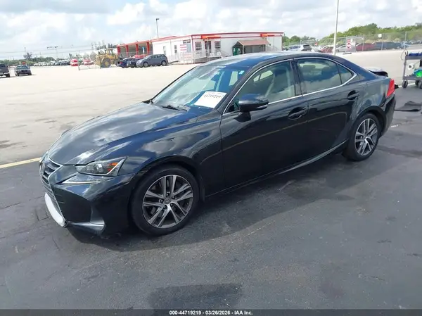JTHBA1D25J5065212 2018 LEXUS IS - Image 2