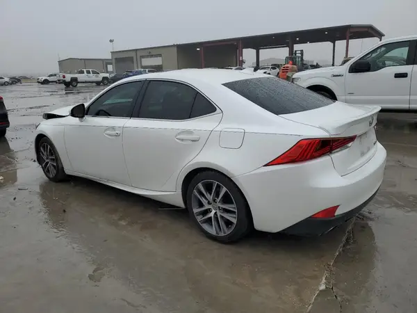 JTHBA1D25J5068563 2018 LEXUS IS - Image 2