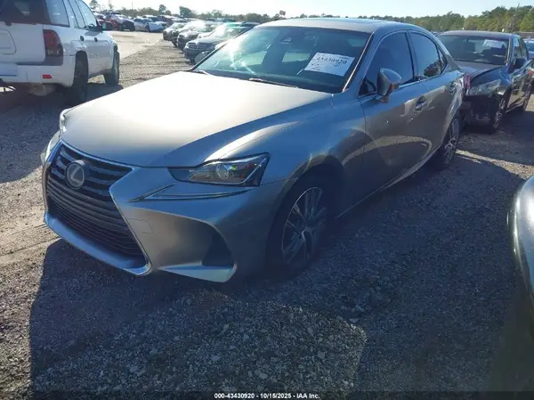 JTHBA1D25J5068594 2018 LEXUS IS - Image 2