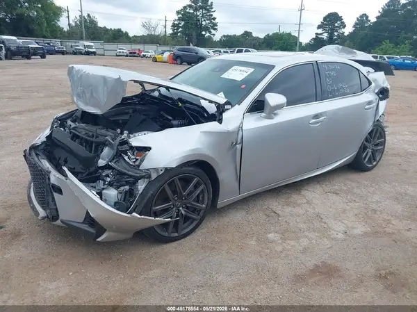 JTHBA1D25J5072726 2018 LEXUS IS - Image 2