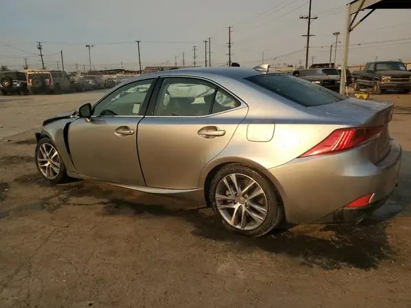 JTHBA1D25J5074119 2018 LEXUS IS - Image 2