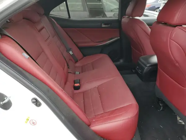 JTHBA1D25J5074380 2018 LEXUS IS - Image 2