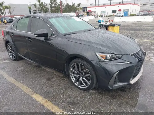 JTHBA1D25K5084117 2019 LEXUS IS - Image 1