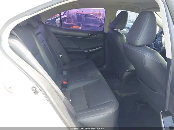 JTHBA1D25K5088037 2019 LEXUS IS - Image 8