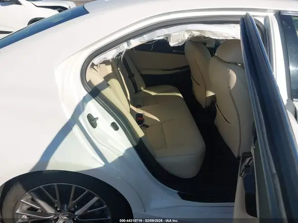 JTHBA1D26G5003231 2016 LEXUS IS - Image 8