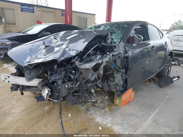 JTHBA1D26G5008834 2016 LEXUS IS - Image 2
