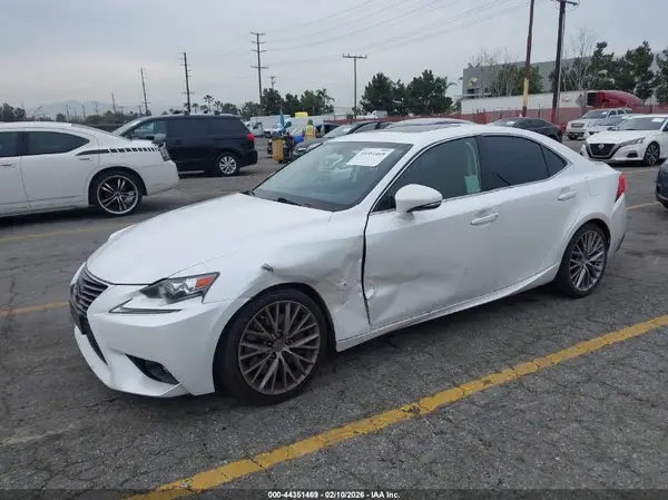 JTHBA1D26G5014410 2016 LEXUS IS - Image 2