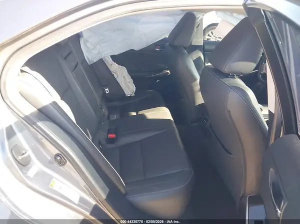 JTHBA1D26G5014813 2016 LEXUS IS - Image 8