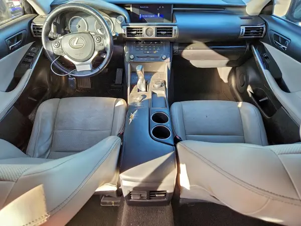 JTHBA1D26G5015959 2016 LEXUS IS - Image 8