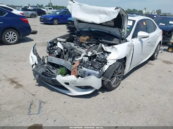 JTHBA1D26G5018859 2016 LEXUS IS - Image 2