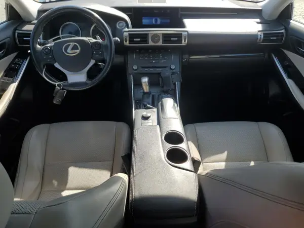 JTHBA1D26G5020305 2016 LEXUS IS - Image 8