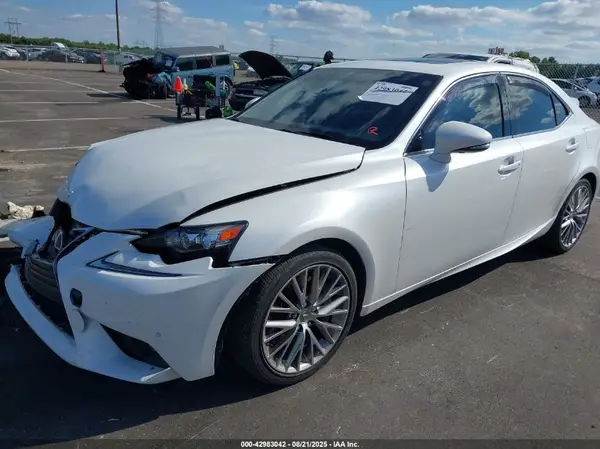 JTHBA1D26G5021664 2016 LEXUS IS - Image 2
