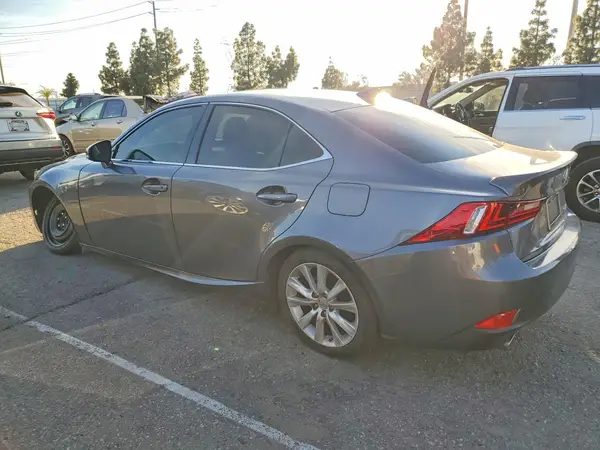 JTHBA1D26G5022393 2016 LEXUS IS - Image 2