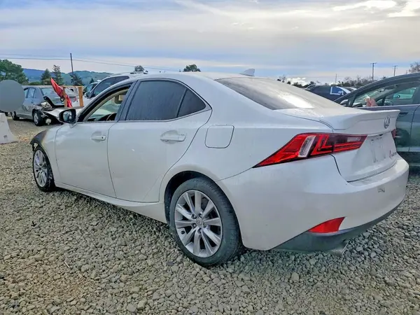 JTHBA1D26G5023446 2016 LEXUS IS - Image 2