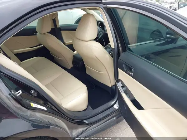 JTHBA1D26G5030123 2016 LEXUS IS - Image 8