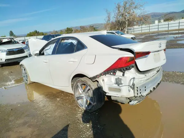 JTHBA1D26H5039616 2017 LEXUS IS - Image 2
