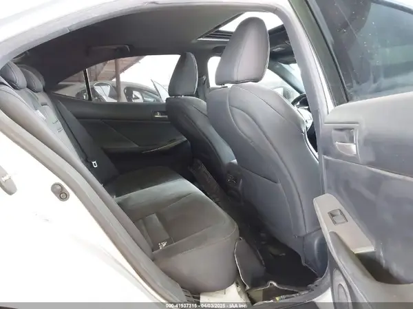 JTHBA1D26H5041804 2017 LEXUS IS - Image 8