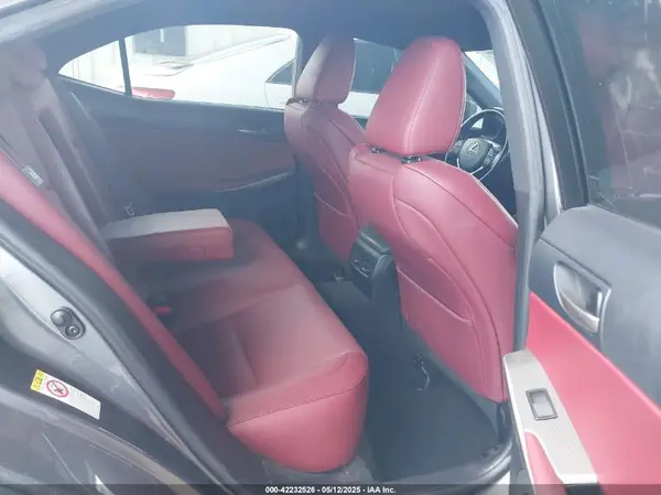 JTHBA1D26H5044640 2017 LEXUS IS - Image 8