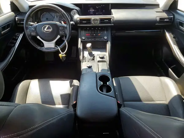 JTHBA1D26H5052821 2017 LEXUS IS - Image 8