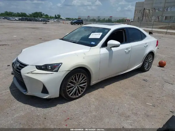 JTHBA1D26H5053094 2017 LEXUS IS - Image 2