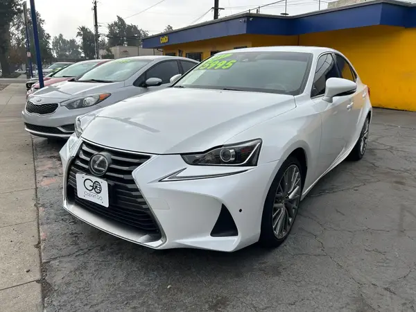 JTHBA1D26H5056139 2017 LEXUS IS - Image 2