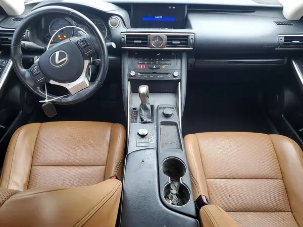 JTHBA1D26J5067597 2018 LEXUS IS - Image 8
